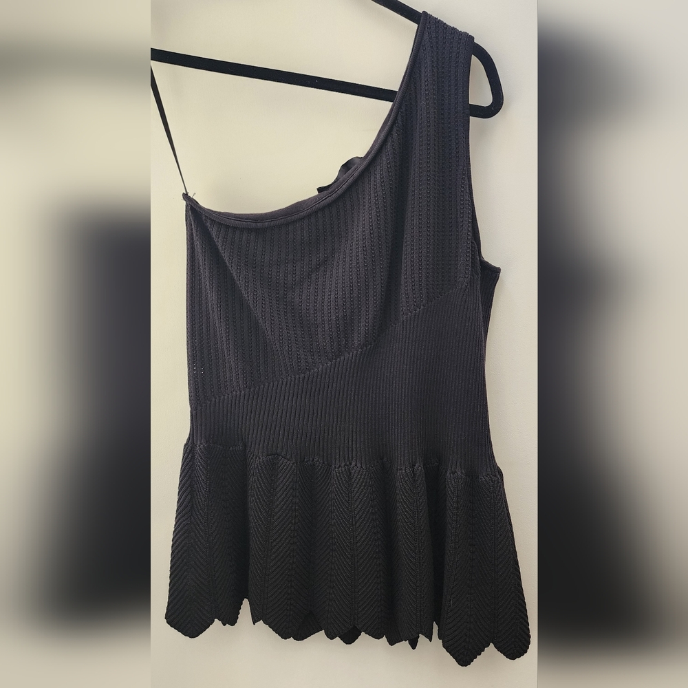 7th Avenue Peplum Sweater Knit One Shoulder Top Black Scalloped Hem Large L NY&C - Picture 7 of 8